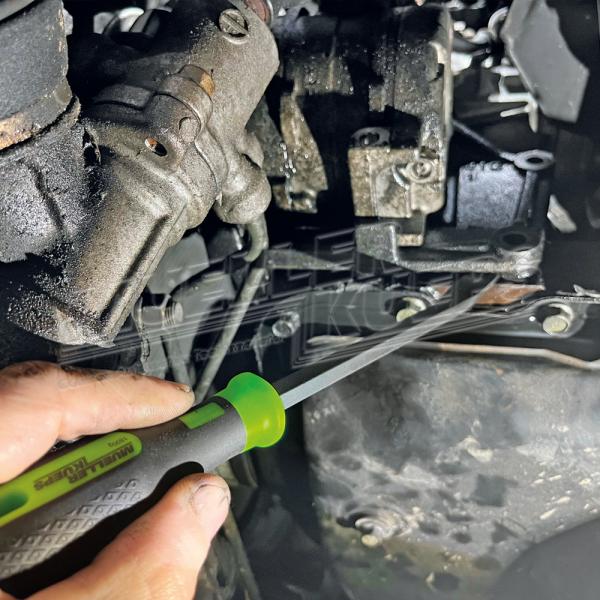 Mueller 276100 Mini Pry Bar Kit